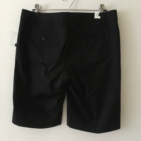 NWT Gap black Bermuda shorts - Picture 2 of 3
